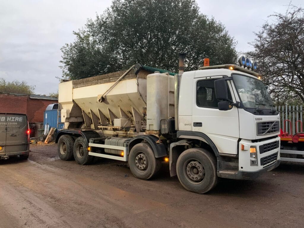 Drum truck used for ready mix concrete delivery in volumetric vs drum truck comparison