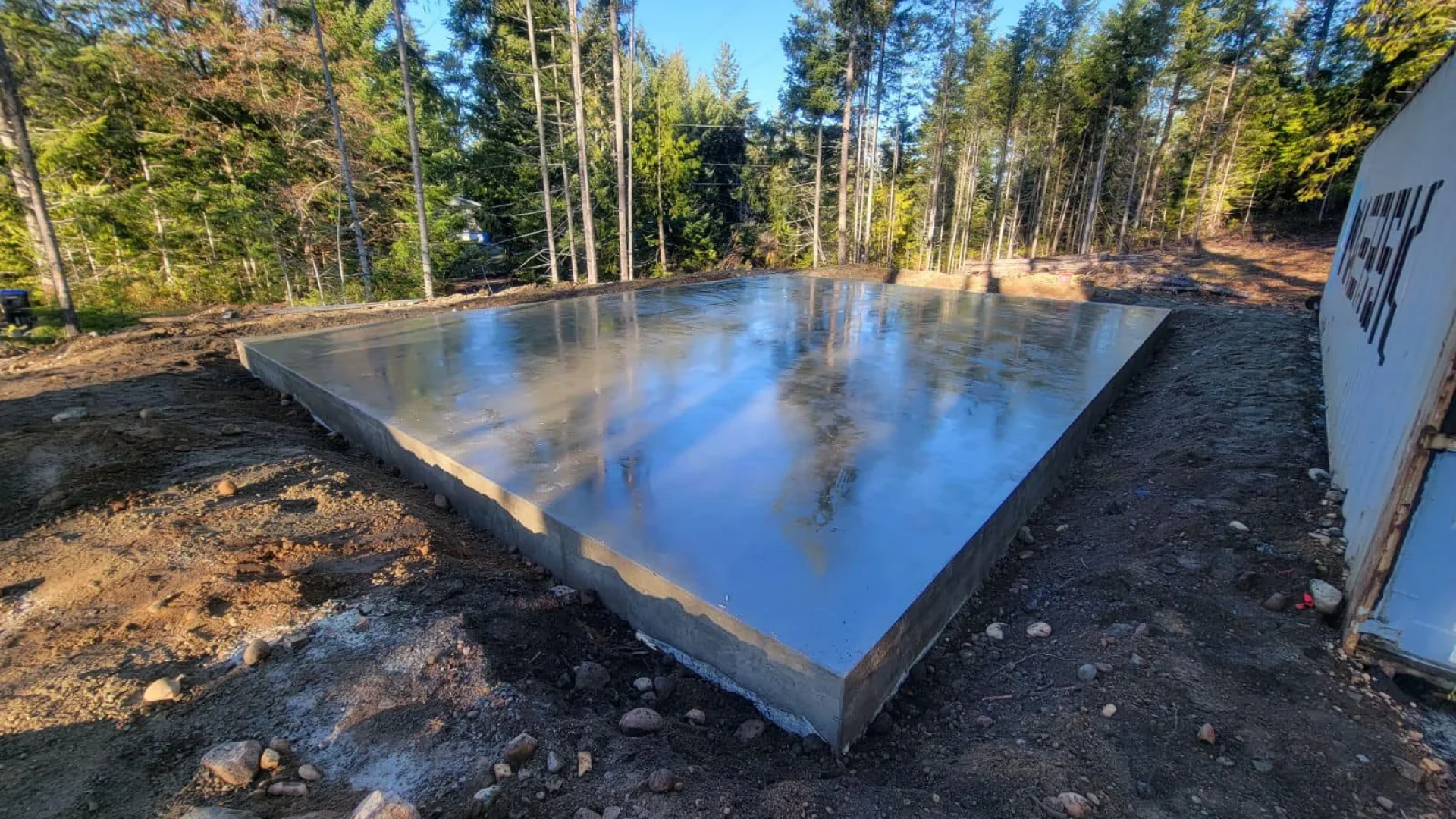 High-strength concrete applications in Calgary for commercial and industrial construction