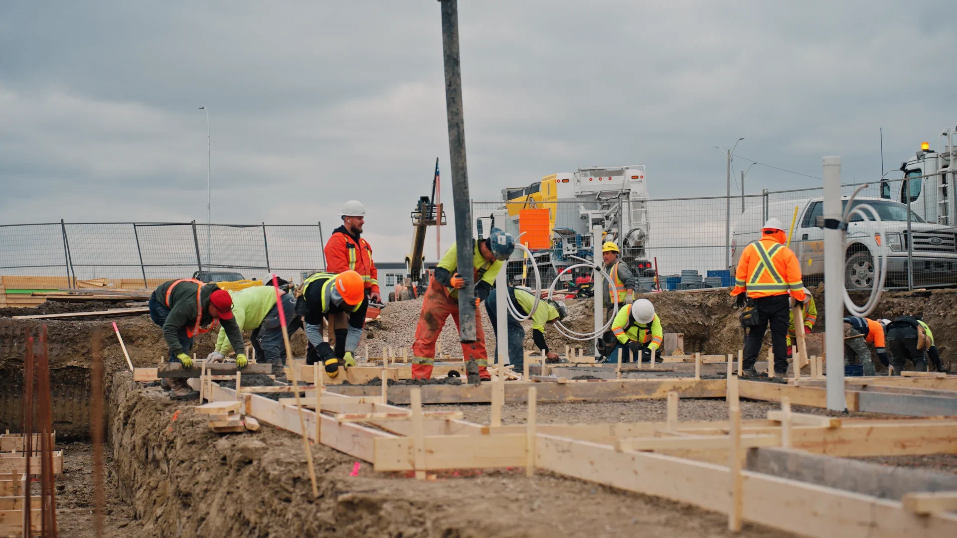 https://omegareadymix.ca/calgary-volumetric-concrete-delivery-guide/