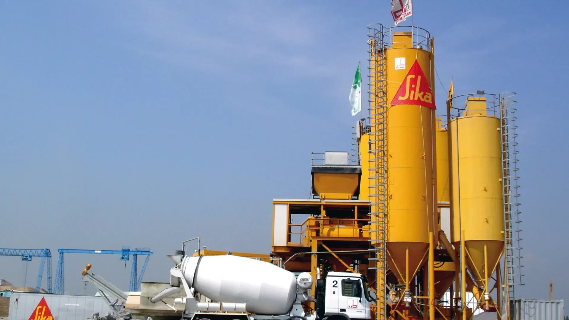 Concrete admixtures used in ready mix concrete to improve strength and durability