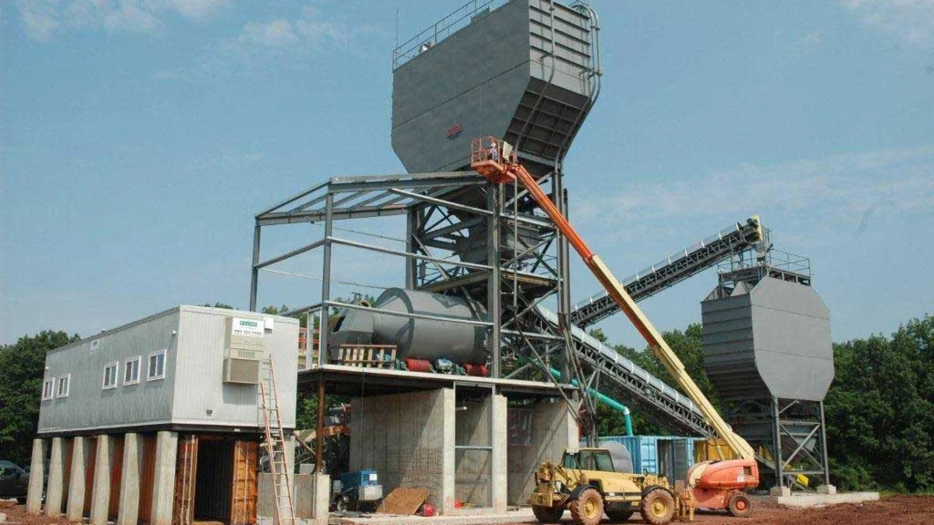 Why 32 MPa Type 50 is the workhorse concrete mix for Calgary ground