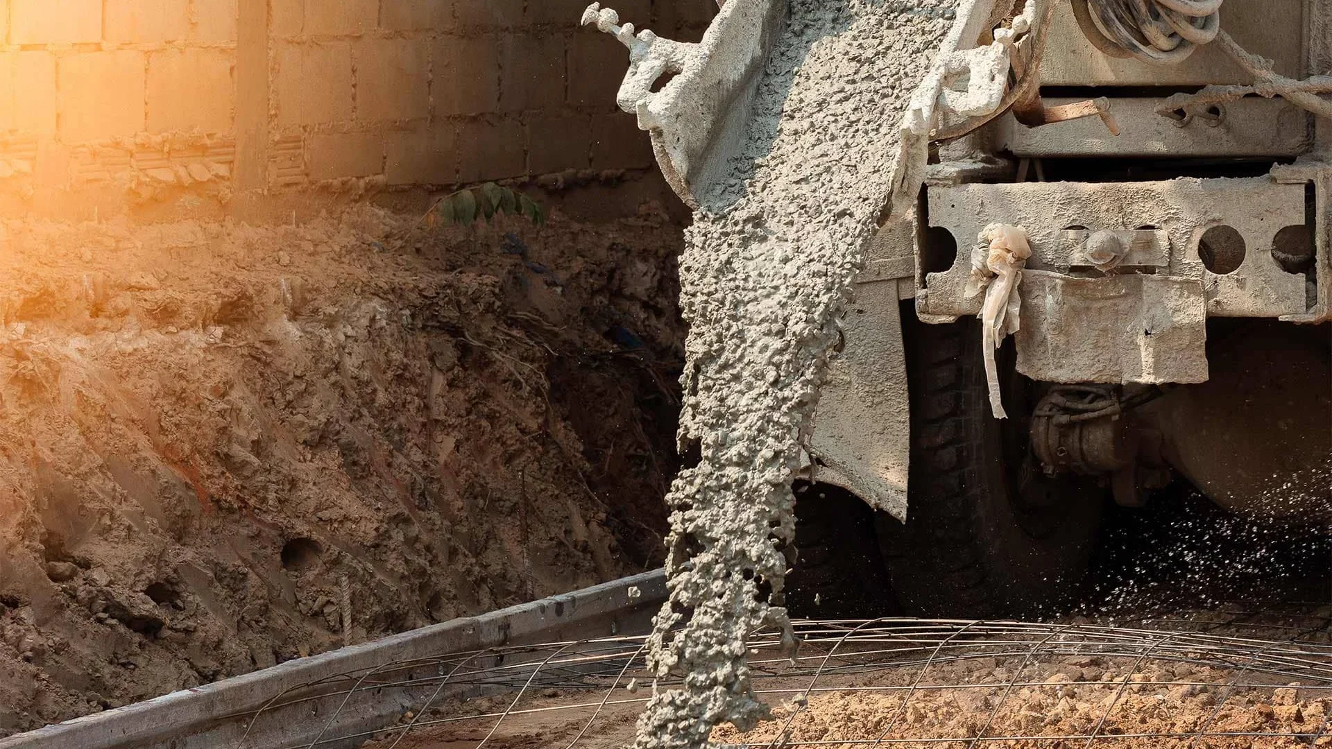 Oilfield and Lease-Pad Pours: Fresh Mix, Any Site, Any Mix Design