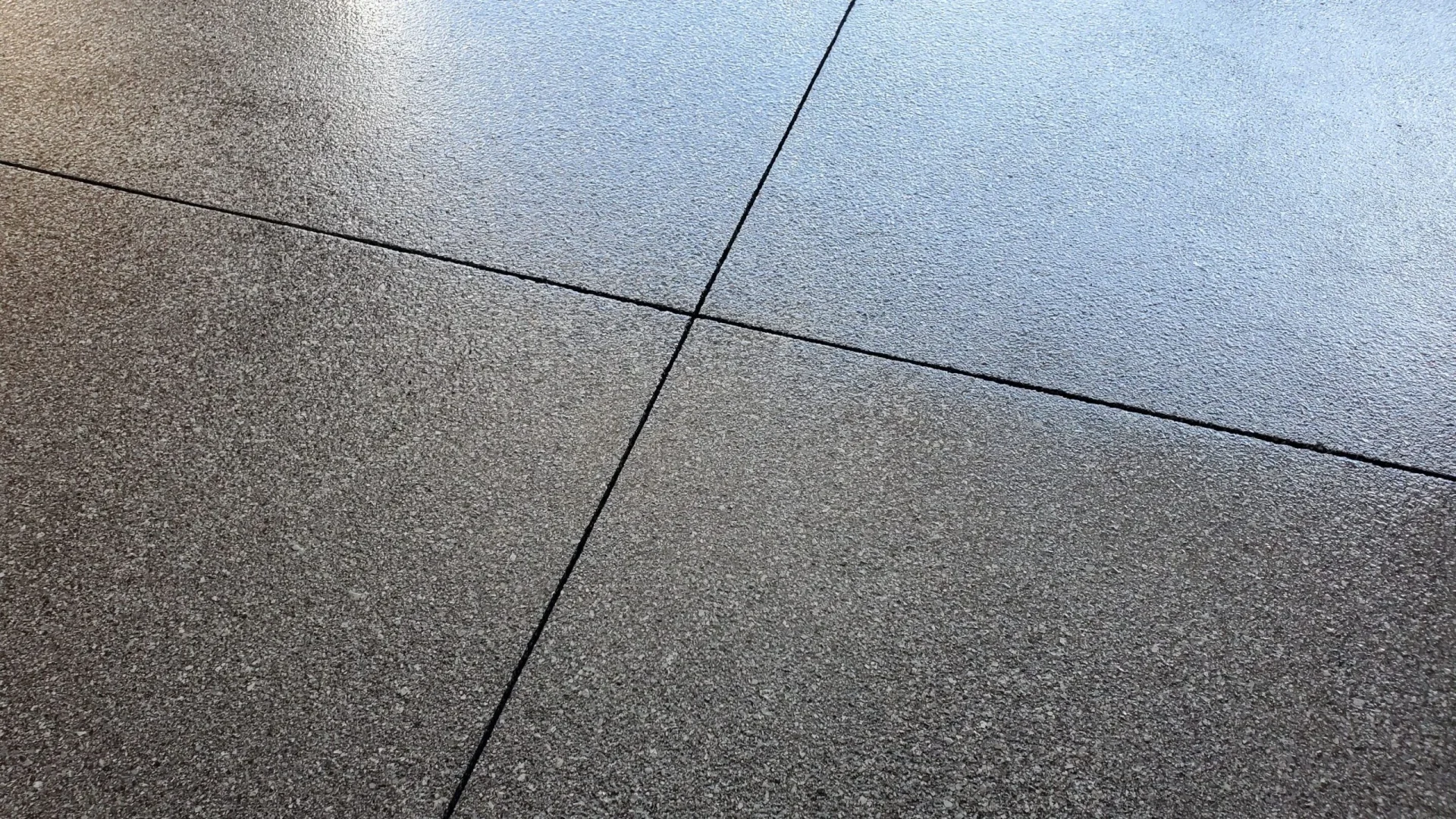 5 control-joint mistakes that crack Calgary driveways in year 1 (and the 25%-depth rule)